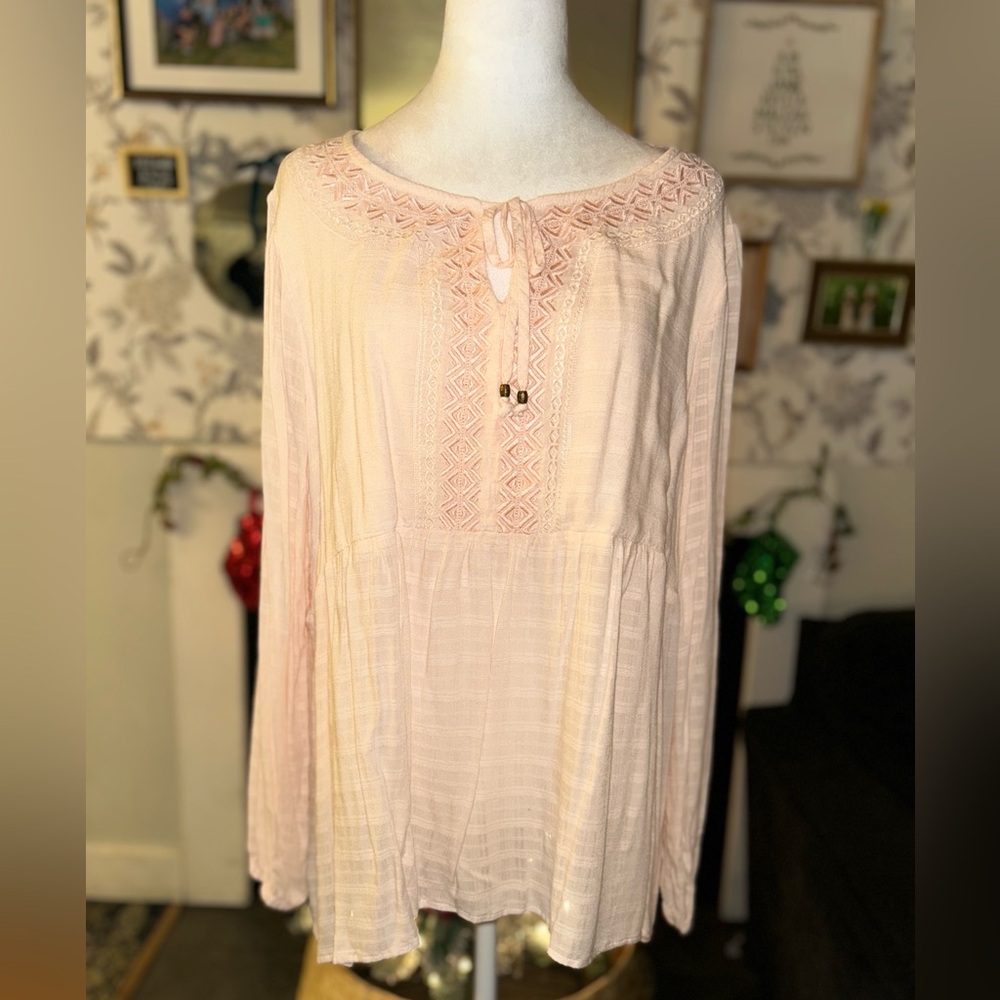 🖤Women's Light Pink Top with Lace Detail